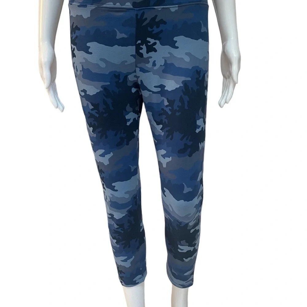 New with tags, J.Crew, crop athletic camo leggings, size medium - Picture 4 of 11